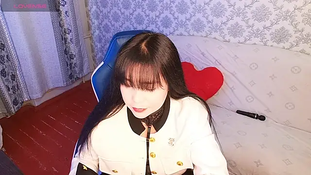 Snapshot of MissValday chatting on October 2025 05:38:02 AM MissValday online show from October 2025 05:38:02 AM