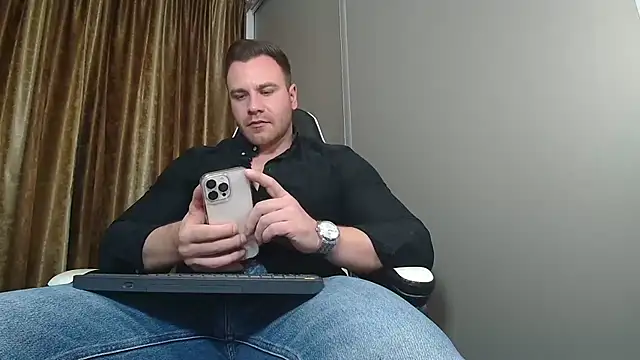 Thori92 online show from December 2025 06:45:02 PM