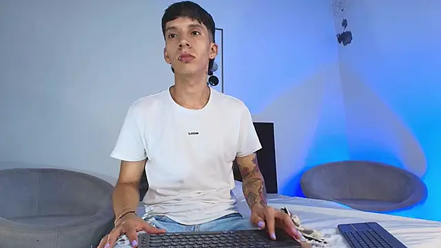 JacoboSwam online show from March 2025 04:24:01 AM