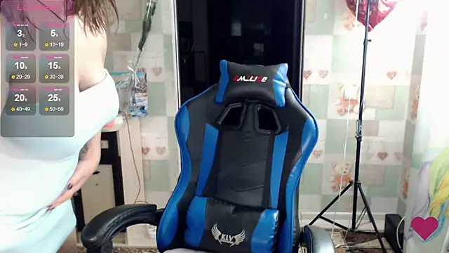 Snapshot of Korolek12 chatting on November 2025 04:44:01 AM Korolek12 online show from November 2025 04:44:01 AM