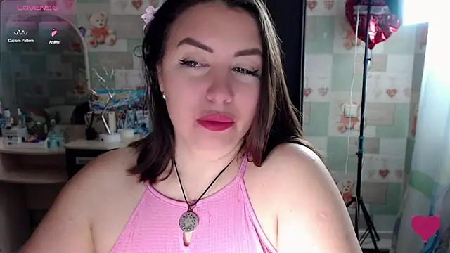 Snapshot of Korolek12 chatting on November 2025 05:21:01 AM Korolek12 online show from November 2025 05:21:01 AM