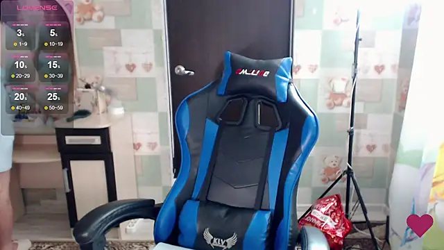 Snapshot of Korolek12 chatting on December 2025 05:24:01 AM Korolek12 online show from December 2025 05:24:01 AM