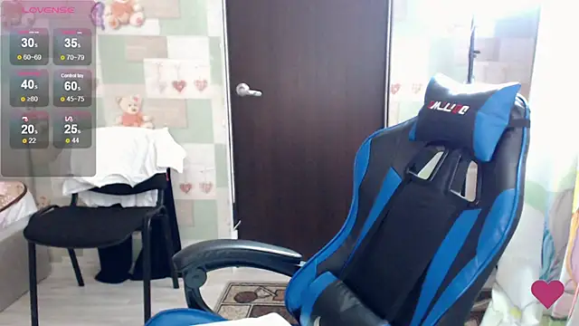 Snapshot of Korolek12 chatting on December 2025 04:53:01 AM Korolek12 online show from December 2025 04:53:01 AM