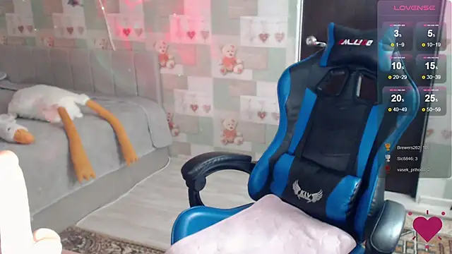 Snapshot of Korolek12 chatting on February 2026 06:26:01 AM Korolek12 online show from February 2026 06:26:01 AM