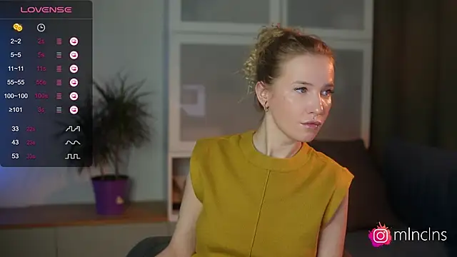 melanielwithu online show from November 2025 05:42:01 PM