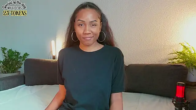 Therainqueen online show from October 2025 09:06:02 AM