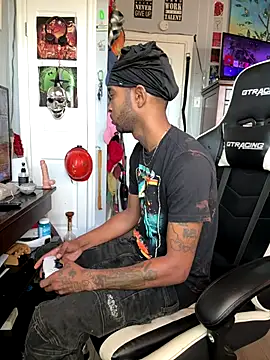 Snapshot of spideyzaddy chatting on September 2025 09:26:02 PM spideyzaddy online show from September 2025 09:26:02 PM