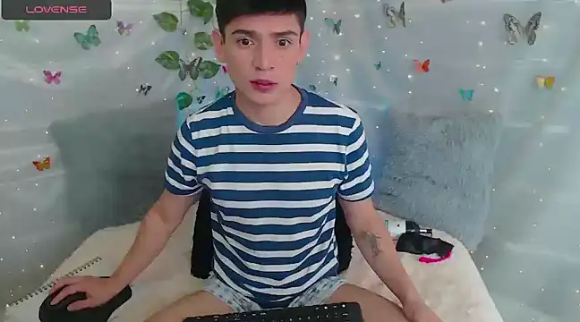 Snapshot of Jhonny_horny1 chatting on January 2025 02:51:01 PM Jhonny horny1 online show from January 2025 02:51:01 PM