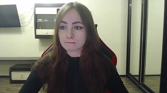 Laralianna online show from January 2025 10:33:02 AM