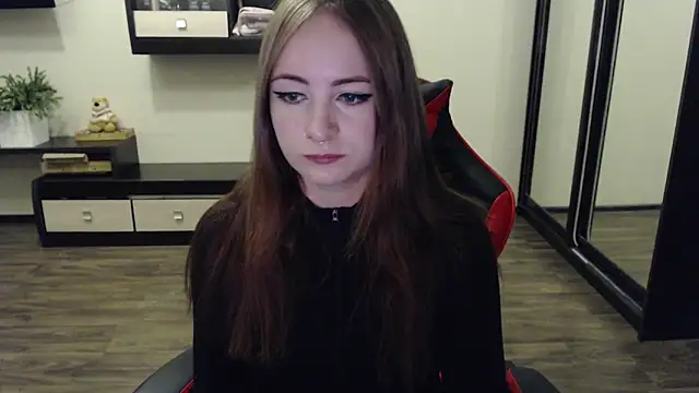 Laralianna online show from September 2025 11:54:02 AM