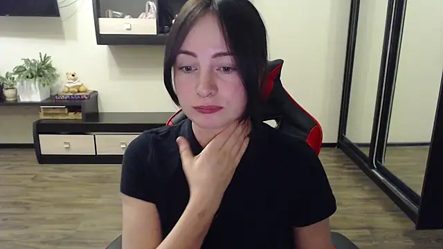 Laralianna online show from October 2025 02:14:02 PM