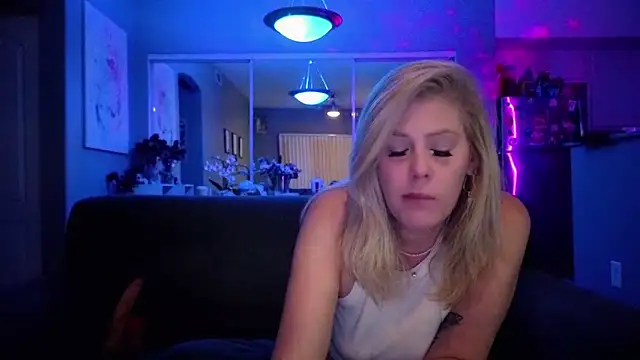 Lexi Shocker online show from November 2025 03:49:02 AM