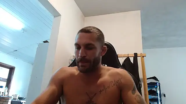 Snapshot of surfdog_95 chatting on October 2025 06:08:02 PM surfdog 95 online show from October 2025 06:08:02 PM