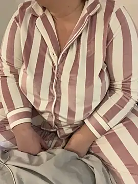 sweeti Em online show from January 2026 08:32:01 PM