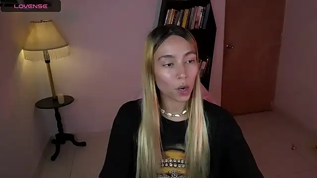 Snapshot of Saucy_Jenn chatting on January 2026 03:33:01 AM Saucy Jenn online show from January 2026 03:33:01 AM