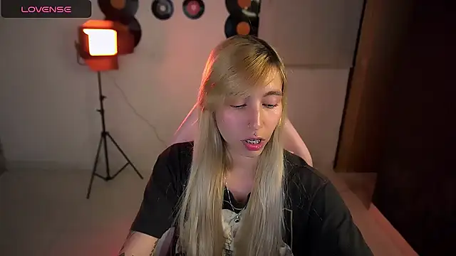 Snapshot of Saucy_Jenn chatting on March 2026 02:55:01 AM Saucy Jenn online show from March 2026 02:55:01 AM