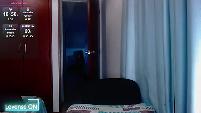 Snapshot of TastyTrap_18 chatting on March 2026 04:06:02 AM TastyTrap 18 online show from March 2026 04:06:02 AM