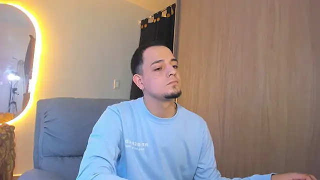 Snapshot of alejandro_calderon1 chatting on February 2025 04:25:02 AM alejandro calderon1 online show from February 2025 04:25:02 AM