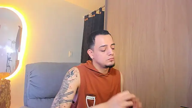 Snapshot of alejandro_calderon1 chatting on February 2025 04:30:02 AM alejandro calderon1 online show from February 2025 04:30:02 AM