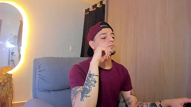 Snapshot of alejandro_calderon1 chatting on February 2025 05:14:02 AM alejandro calderon1 online show from February 2025 05:14:02 AM