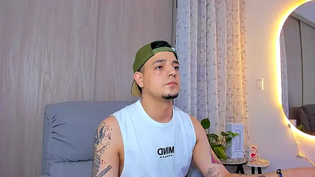 Snapshot of alejandro_calderon1 chatting on September 2025 04:34:02 AM alejandro calderon1 online show from September 2025 04:34:02 AM