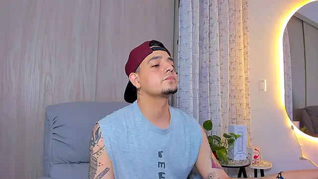 Snapshot of alejandro_calderon1 chatting on September 2025 04:45:02 AM alejandro calderon1 online show from September 2025 04:45:02 AM