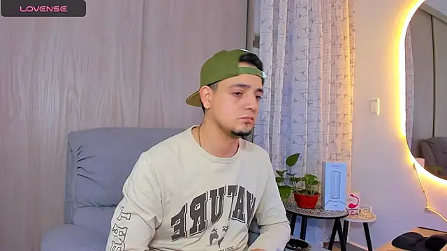 Snapshot of alejandro_calderon1 chatting on September 2025 02:13:02 AM alejandro calderon1 online show from September 2025 02:13:02 AM