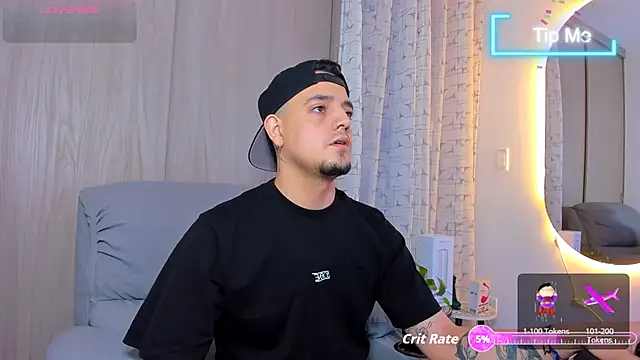 Snapshot of alejandro_calderon1 chatting on September 2025 02:22:01 PM alejandro calderon1 online show from September 2025 02:22:01 PM