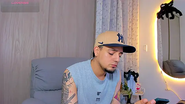 Snapshot of alejandro_calderon1 chatting on October 2025 03:29:02 AM alejandro calderon1 online show from October 2025 03:29:02 AM