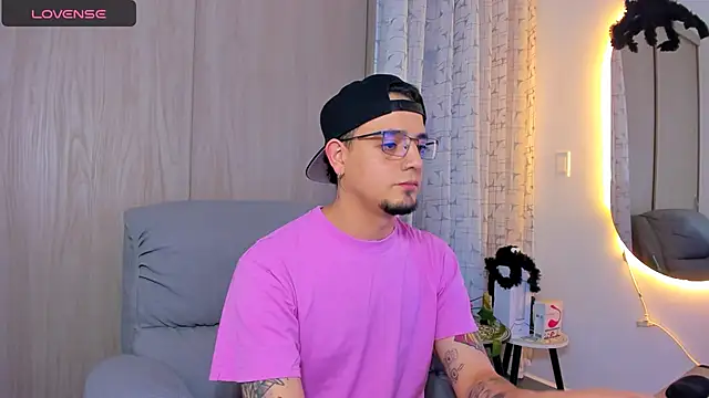 Snapshot of alejandro_calderon1 chatting on October 2025 04:53:01 AM alejandro calderon1 online show from October 2025 04:53:01 AM