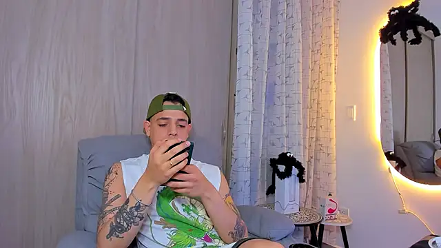 Snapshot of alejandro_calderon1 chatting on October 2025 04:27:01 AM alejandro calderon1 online show from October 2025 04:27:01 AM