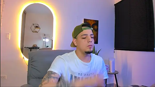 Snapshot of alejandro_calderon1 chatting on February 2026 06:42:02 AM alejandro calderon1 online show from February 2026 06:42:02 AM