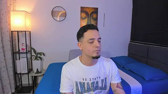 Snapshot of alejandro_calderon1 chatting on June 2026 02:24:02 AM alejandro calderon1 online show from June 2026 02:24:02 AM