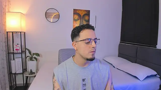 Snapshot of alejandro_calderon1 chatting on June 2026 03:18:01 AM alejandro calderon1 online show from June 2026 03:18:01 AM