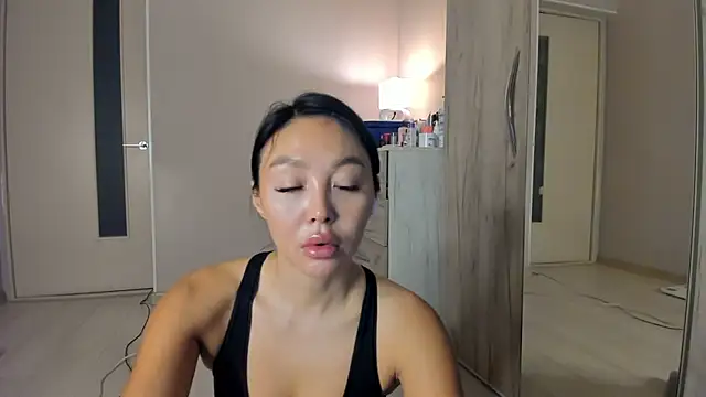 keiko hot online show from May 2026 03:12:01 AM