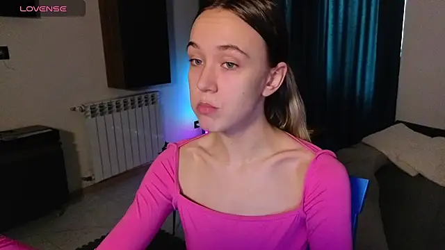 Snapshot of SexyCocobutt chatting on November 2025 10:04:02 AM SexyCocobutt online show from November 2025 10:04:02 AM