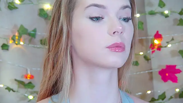 GentleRossi online show from September 2025 03:28:01 PM