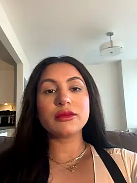 MeghanXO online show from October 2025 01:45:02 PM