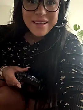 MeghanXO online show from November 2025 02:51:01 PM