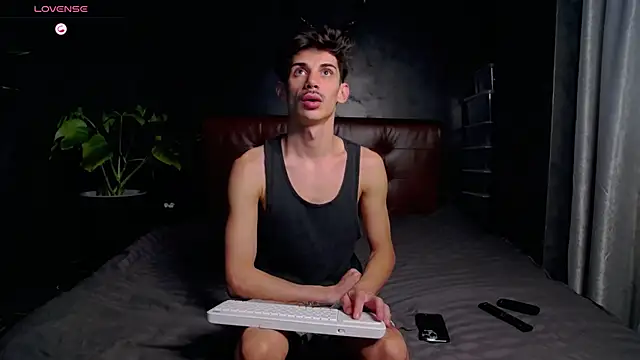 DanielCrush1 online show from November 2025 10:59:01 AM