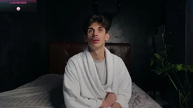 DanielCrush1 online show from November 2025 01:39:01 PM