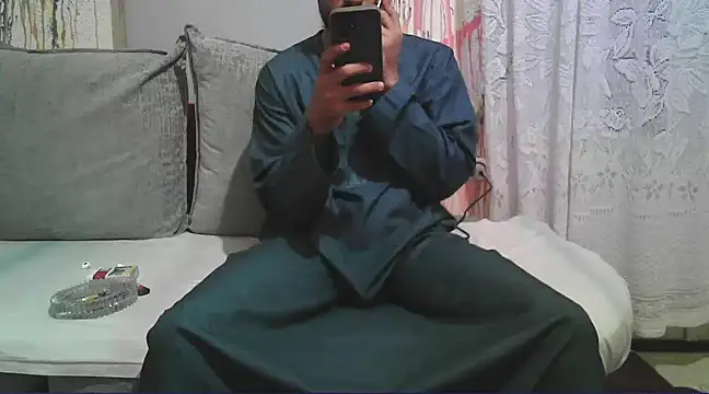 Snapshot of foxsanSs chatting on January 2025 02:46:01 AM foxsanSs online show from January 2025 02:46:01 AM