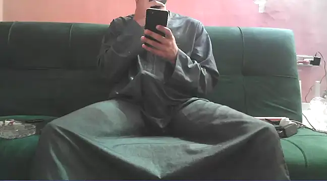 Snapshot of foxsanSs chatting on March 2025 03:17:01 AM foxsanSs online show from March 2025 03:17:01 AM