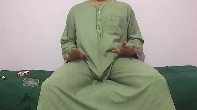 Snapshot of foxsanSs chatting on September 2025 01:17:01 AM foxsanSs online show from September 2025 01:17:01 AM