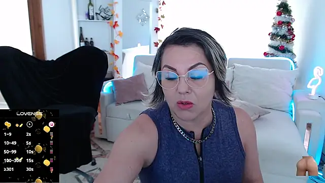 Snapshot of Myrnasexxx chatting on December 2024 03:22:02 PM Myrnasexxx online show from December 2024 03:22:02 PM