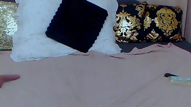 BustyVicky online show from December 2024 09:58:02 PM