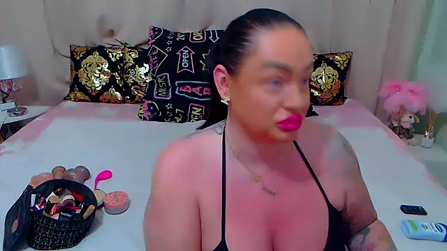 BustyVicky online show from February 2025 10:04:02 PM