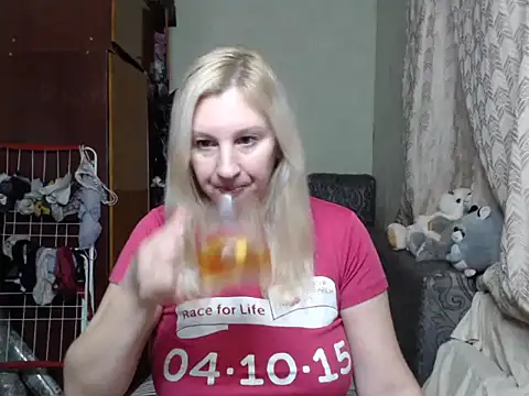 BustyBlond online show from December 2024 03:01:01 PM