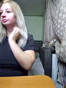 Snapshot of BustyBlond chatting on November 2025 04:25:02 AM BustyBlond online show from November 2025 04:25:02 AM