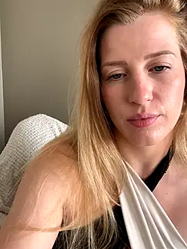 Snapshot of FoxyFrenchy chatting on September 2025 11:11:01 AM FoxyFrenchy online show from September 2025 11:11:01 AM